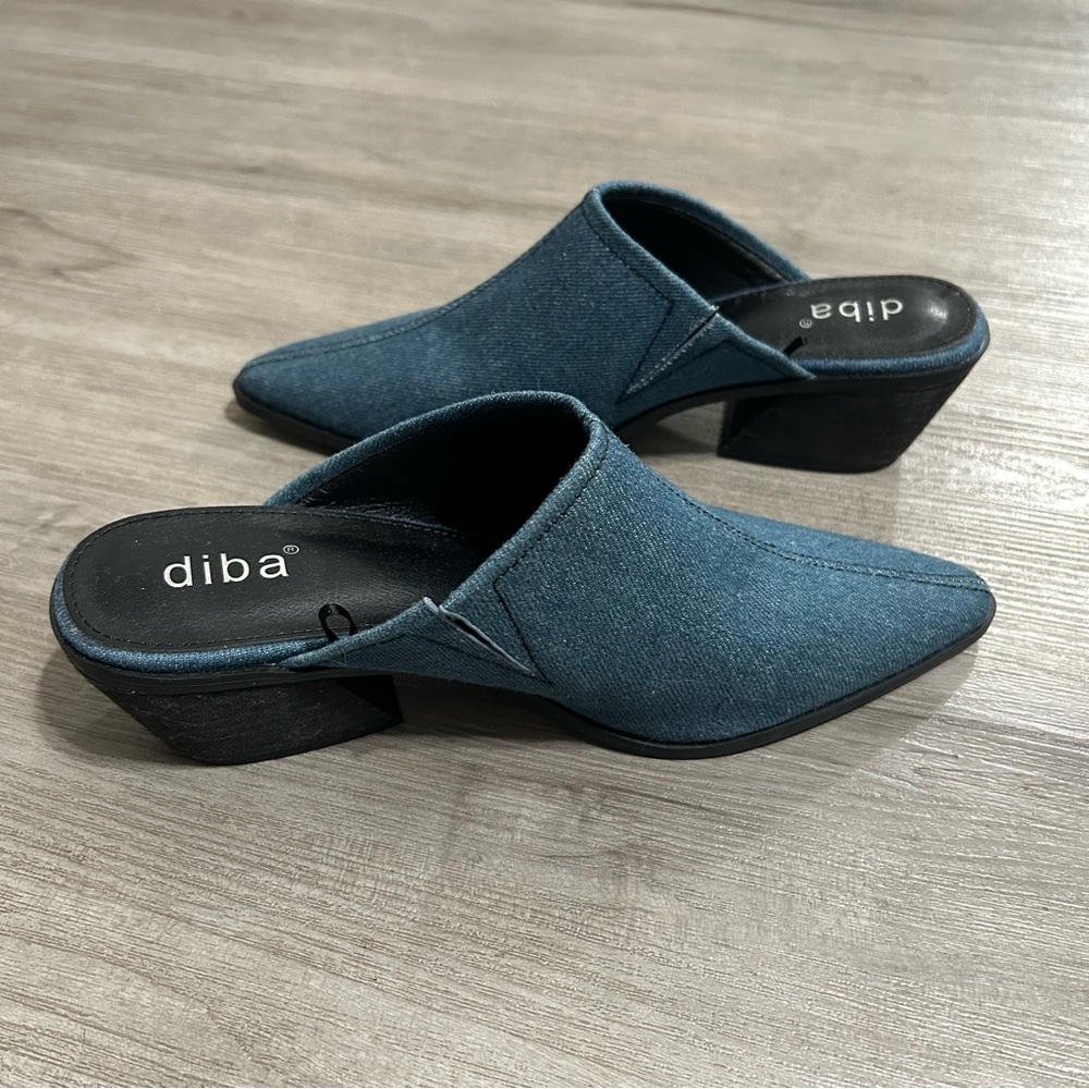 Pointed Denim Mule - Picture 2 of 3